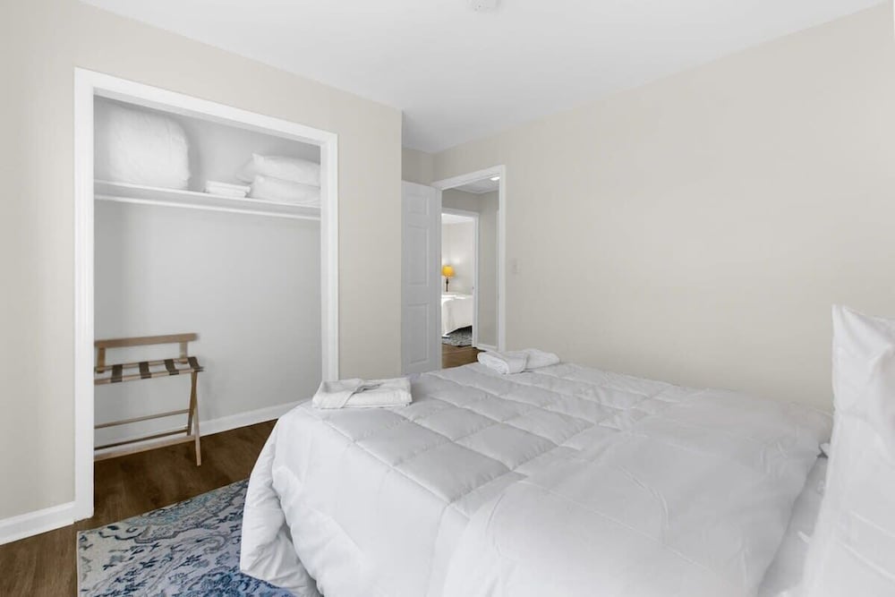 Rose Drive Roost 2