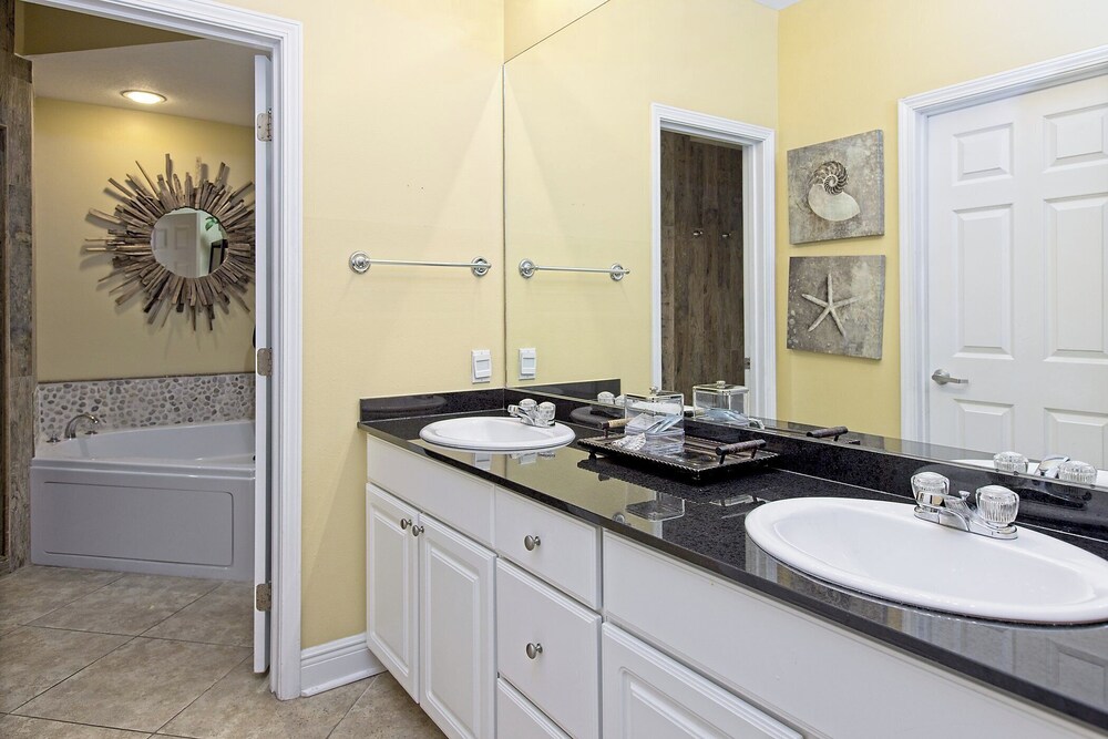 San Carlos #605 by Southern Vacation Rentals