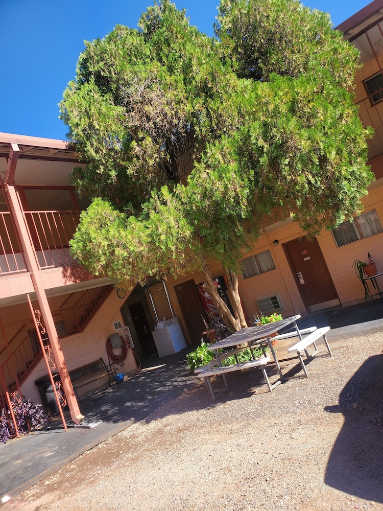 Rode Inn of Clifton