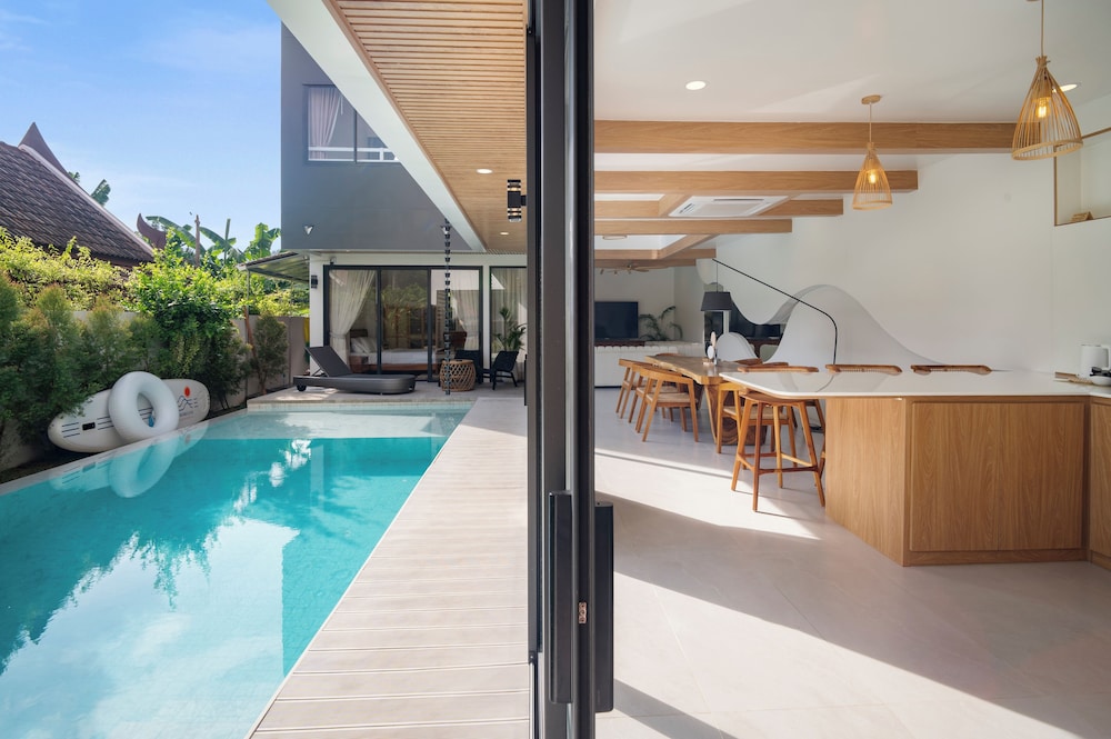 Family Oasis Pool & Beach Nearby V191