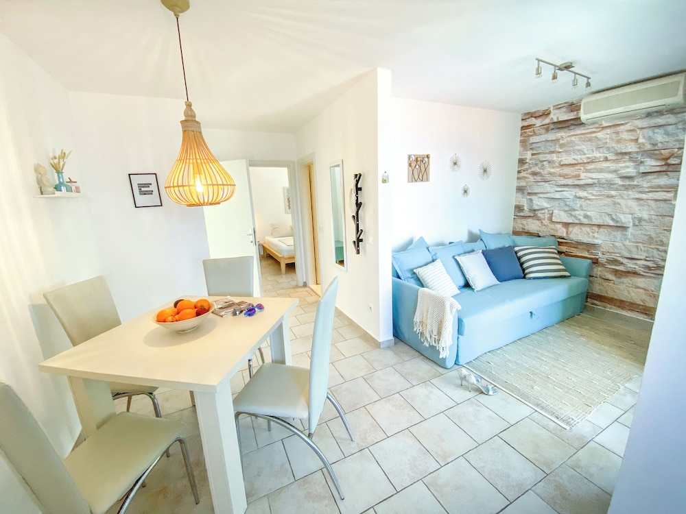 Eco Apartments Sunshine with heated pool