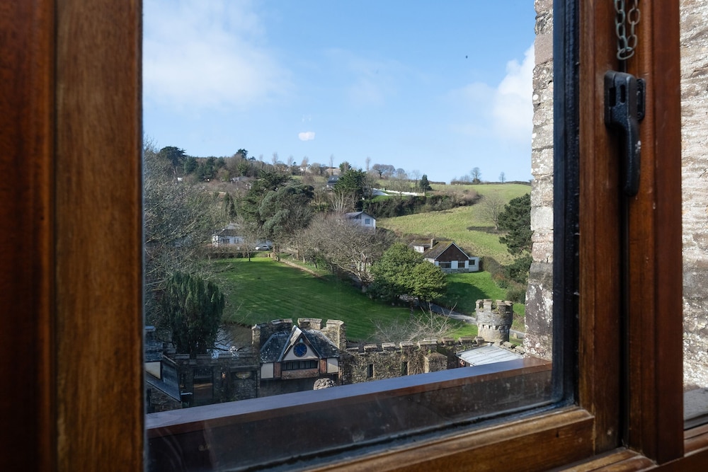 Watermouth Castle, West Tower Apartment