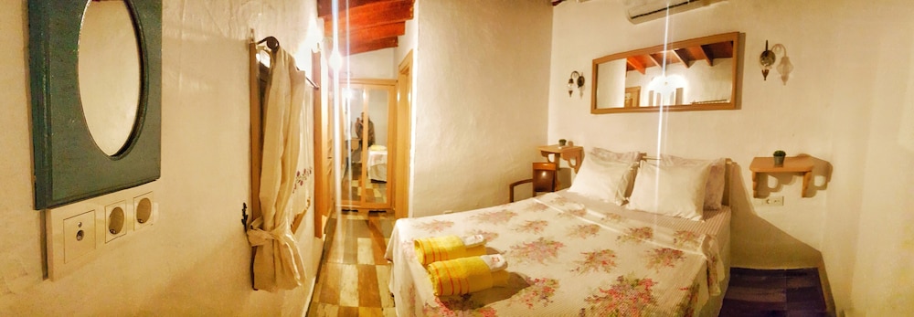 Lilyum Alaçatı Butik Otel - Image 16