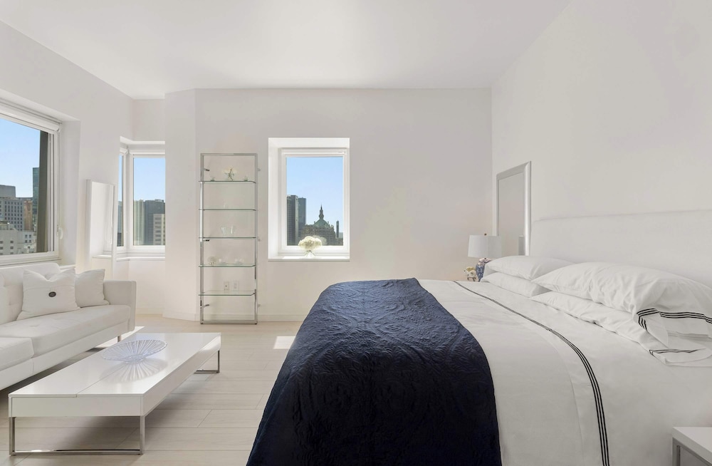 Luxury 4brm 2500 sq ft Penthouse - Walk to Times Square