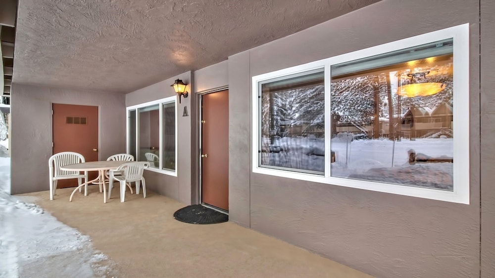 Altomare's Bavarian Ge 1148ha 3 Bedroom Condo