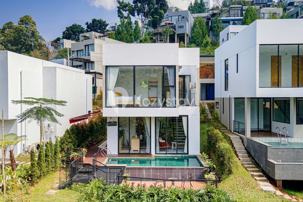 Aura Villa by Kozystay - Bandung