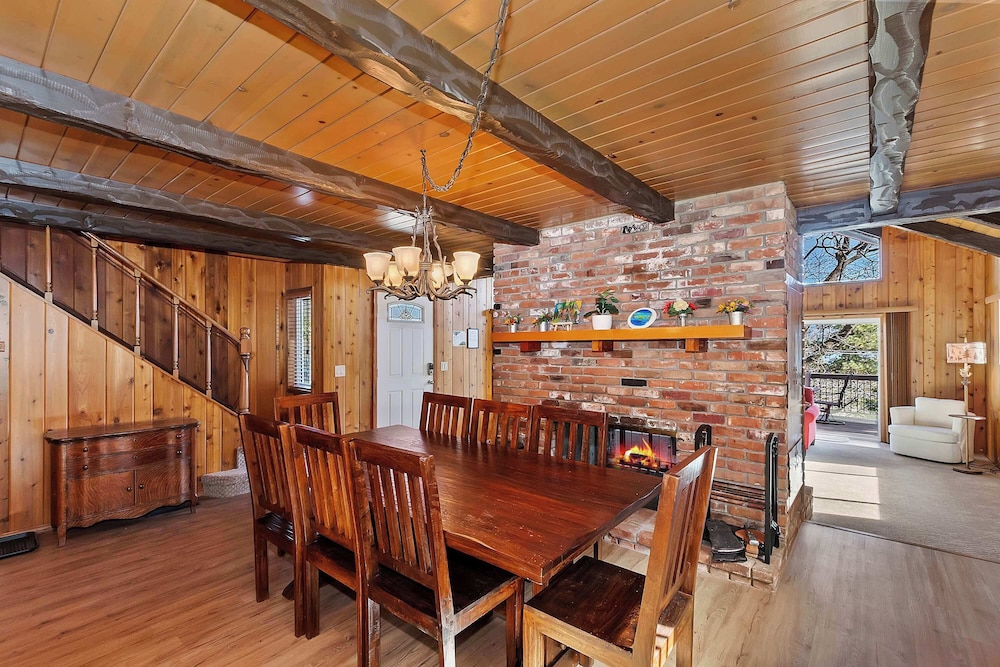 Acorn Acres Lake Views for 8