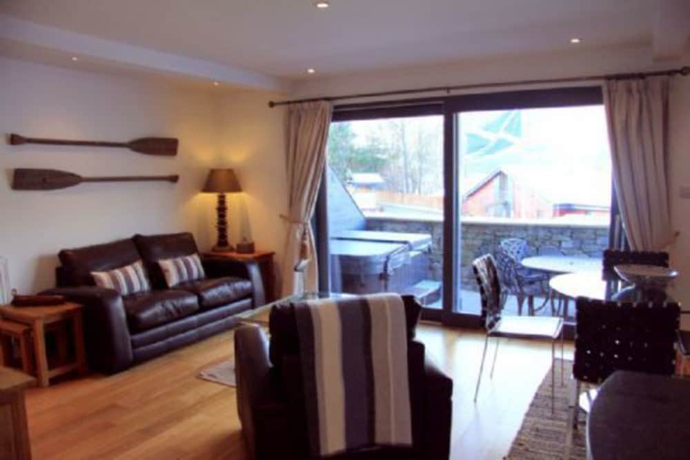 Taymouth Marina - Ben Hope