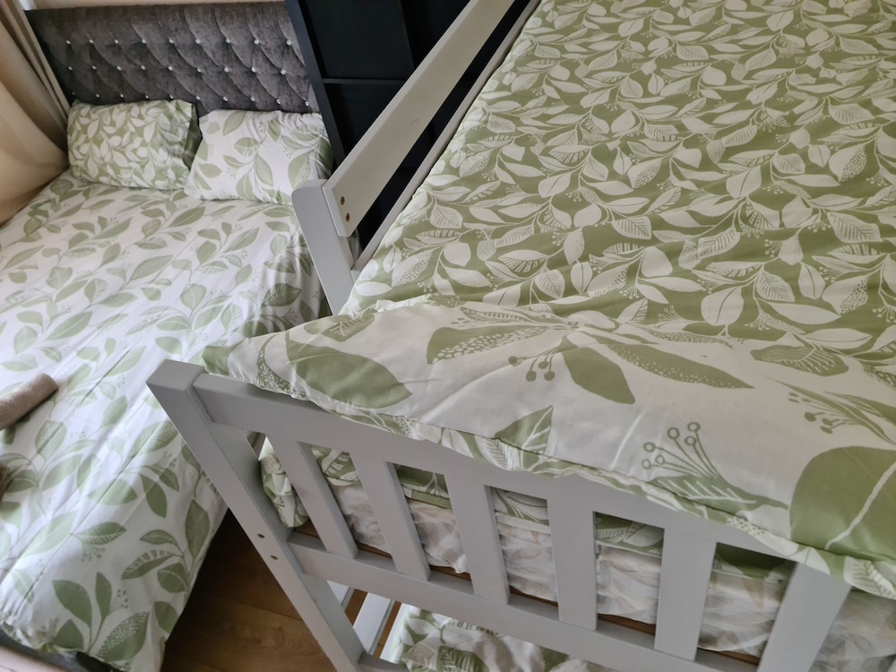 Cosy London Apartment in Waynflete Square view 3