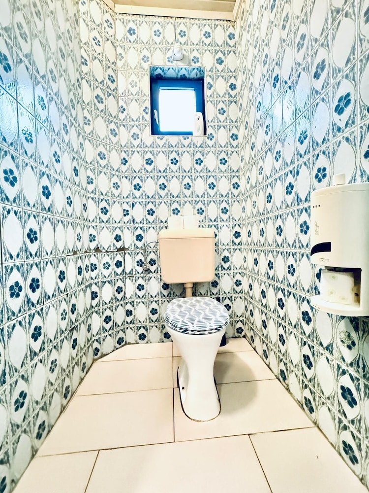 Cityside Two Bedroom Apt Budget Stay