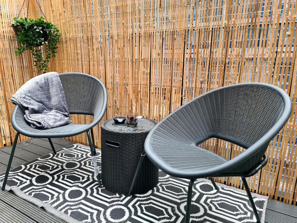outdoor bbq area