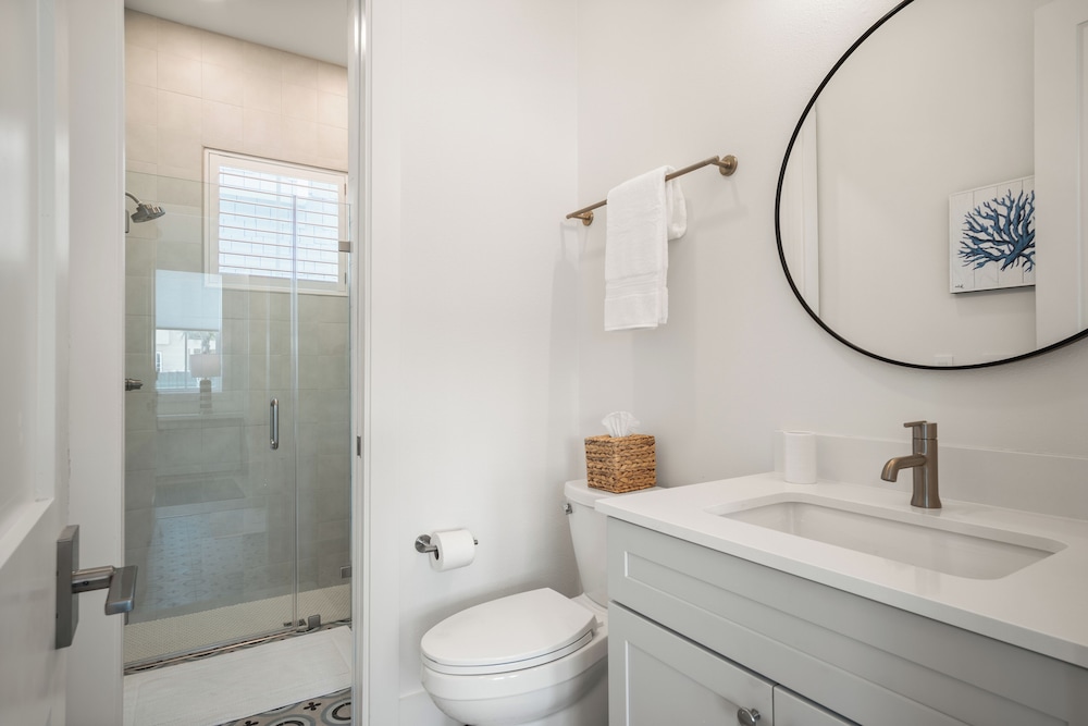 Serenity Shore 305 SOU