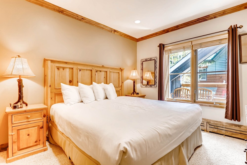 Summit County Vacations - Updated 1br Premier At Black Bear Lodge- Kids Ski Free 1 Bedroom Condo by RedAwning - Property Image 20