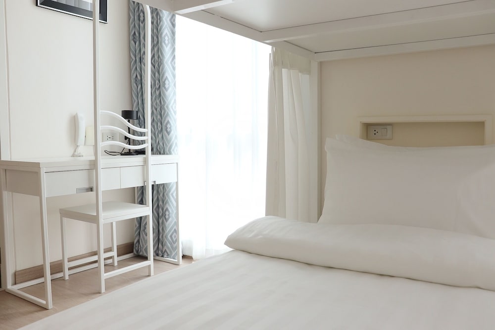 ResT Bangkok Poshtel