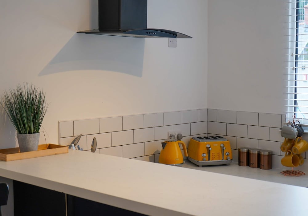 Ivy Cellar With 2 Bedrooms and 1 Bathrooms