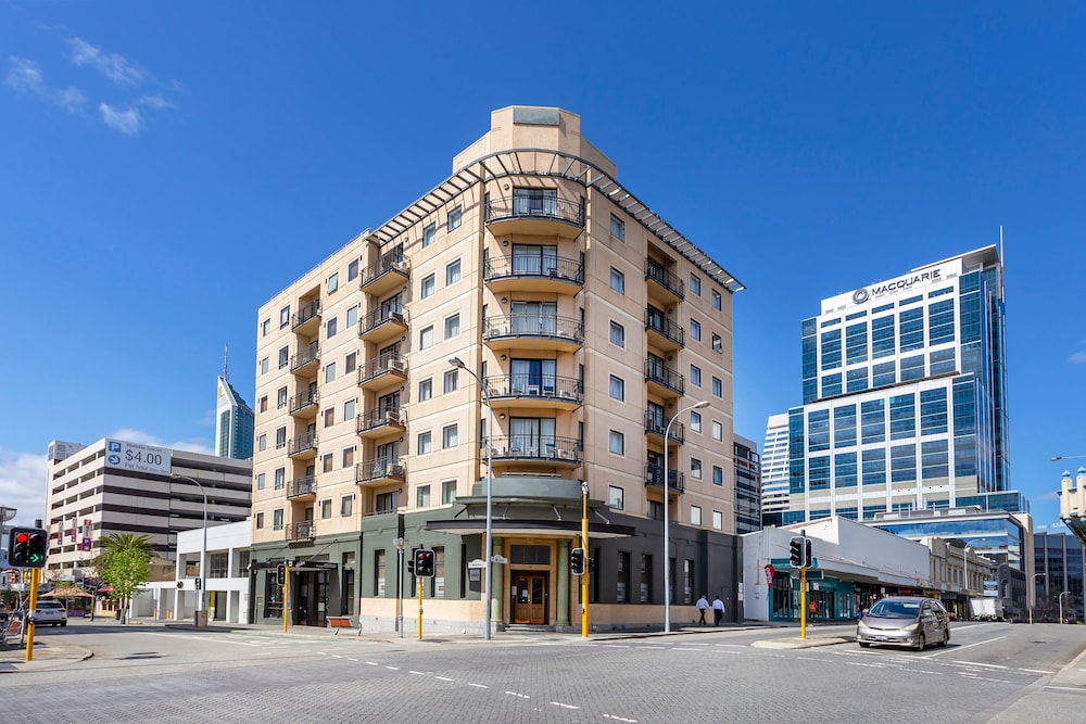 Spacious 1bdr Fast Wi-fi Near RAC Arena