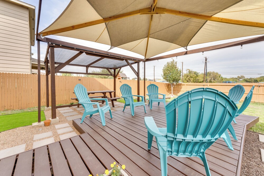 Near Hiking Trails: Home w/ Deck in San Antonio!