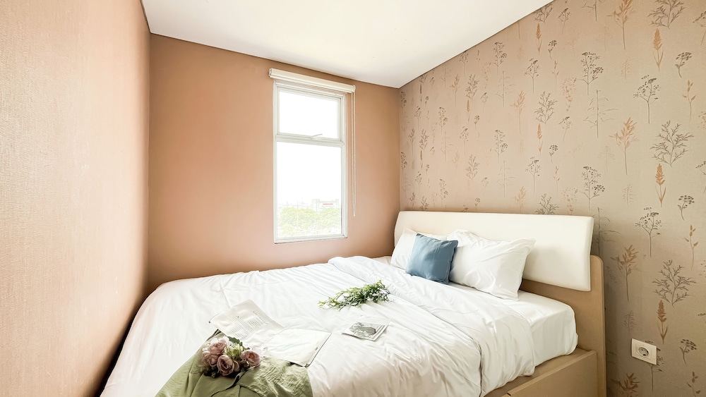 Simply Look 1Br At Vittoria Residence Apartment