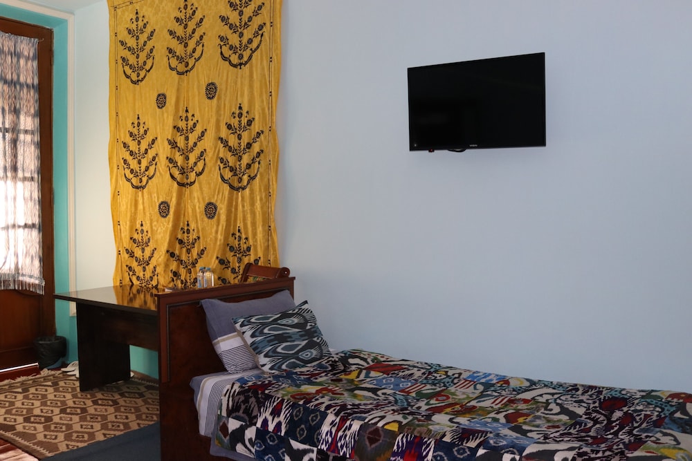 Guesthouse Ikathouse view 5