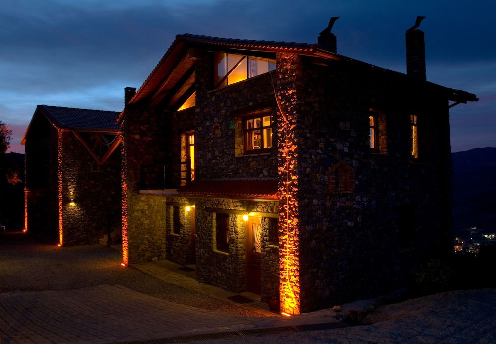 Azanias Chalet