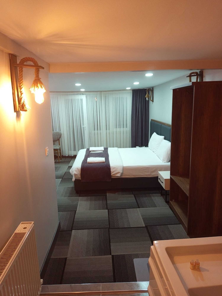 LİZBONİA OTEL
