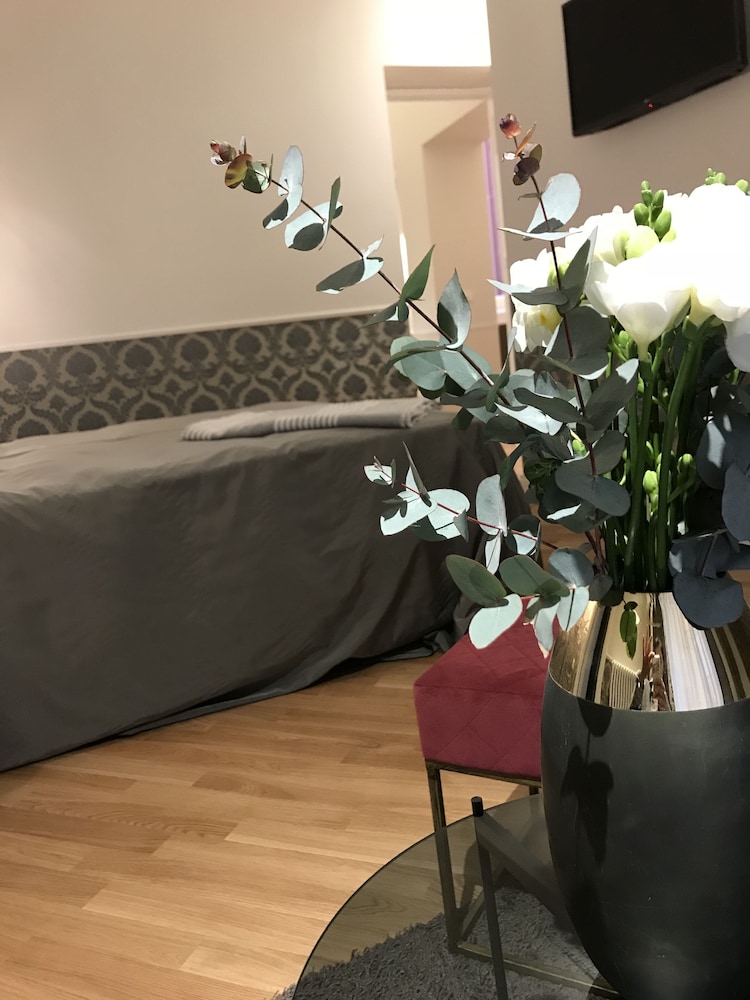 Mia al Pantheon Luxury Suites
