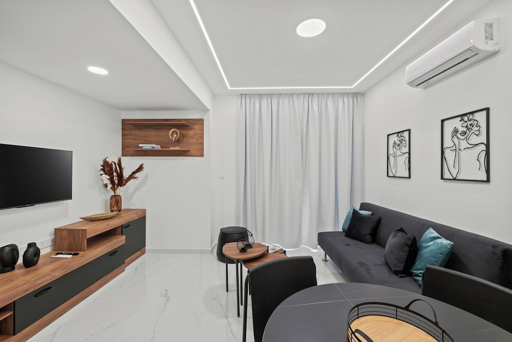 Maestro City Apartments