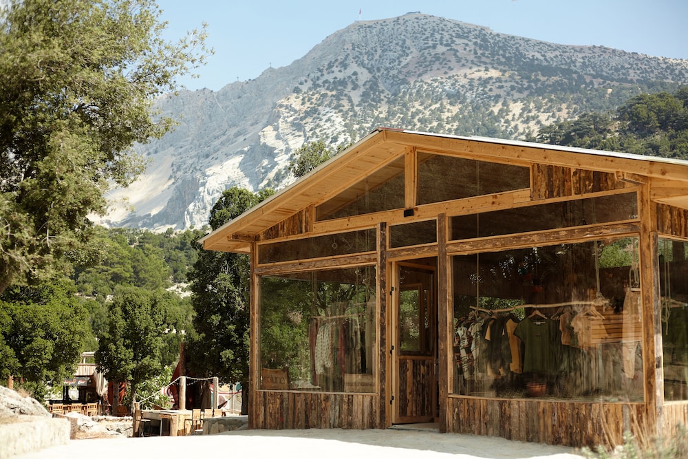 Babakamp Eco Ranch & Retreat view 3