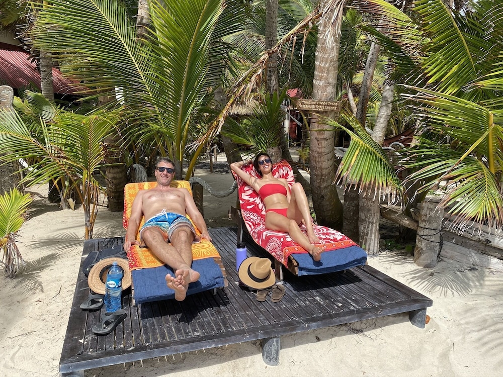 Little Corn Beach and Bungalow - Photo 36