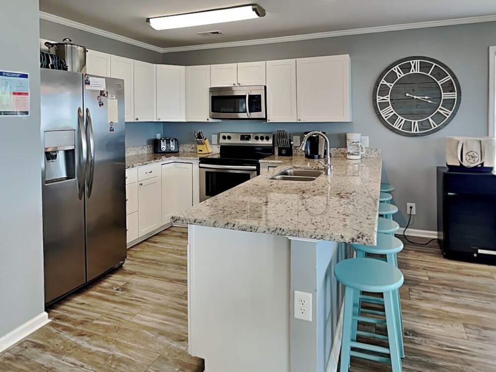 Starfish Escape by Topsail Realty