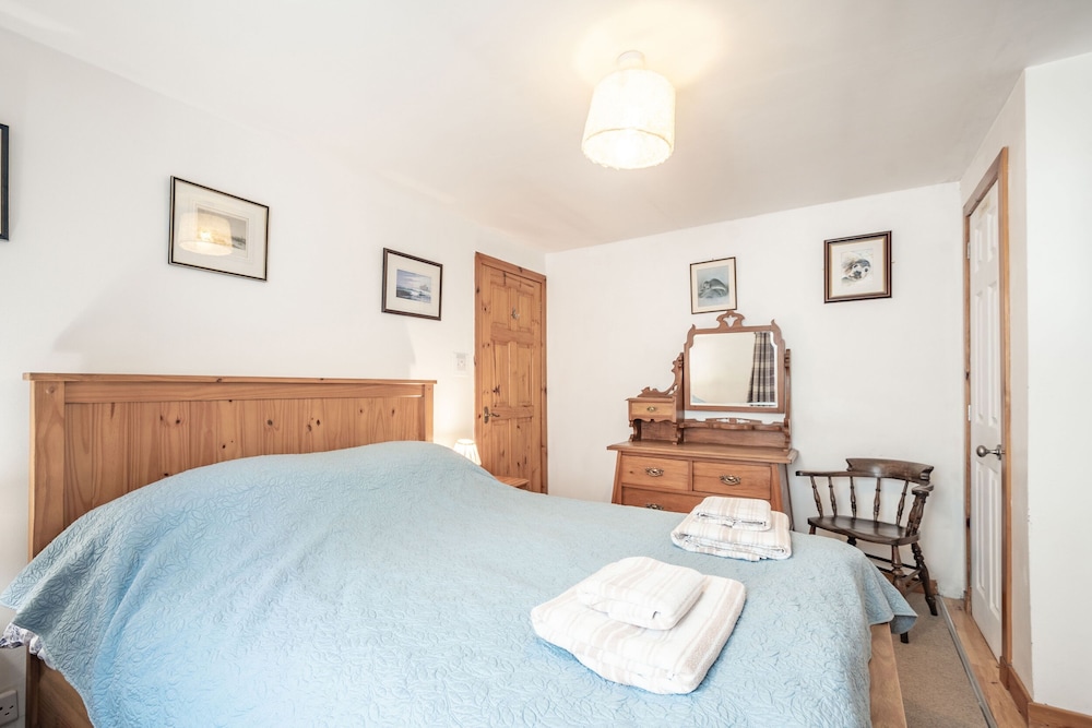 Creel Cottage view 3