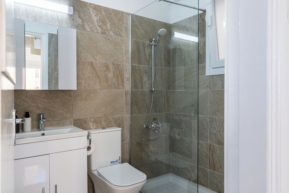 Vibe - 1 BR APt & Balcony in Larnaca