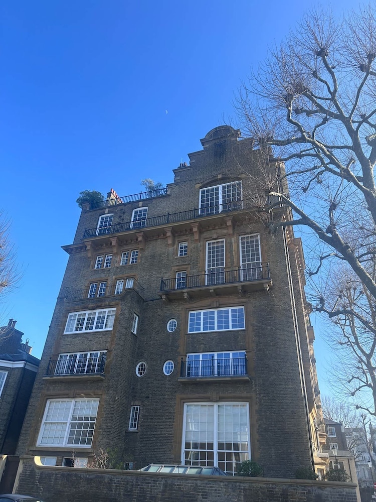 Melody Apartament in Greater London