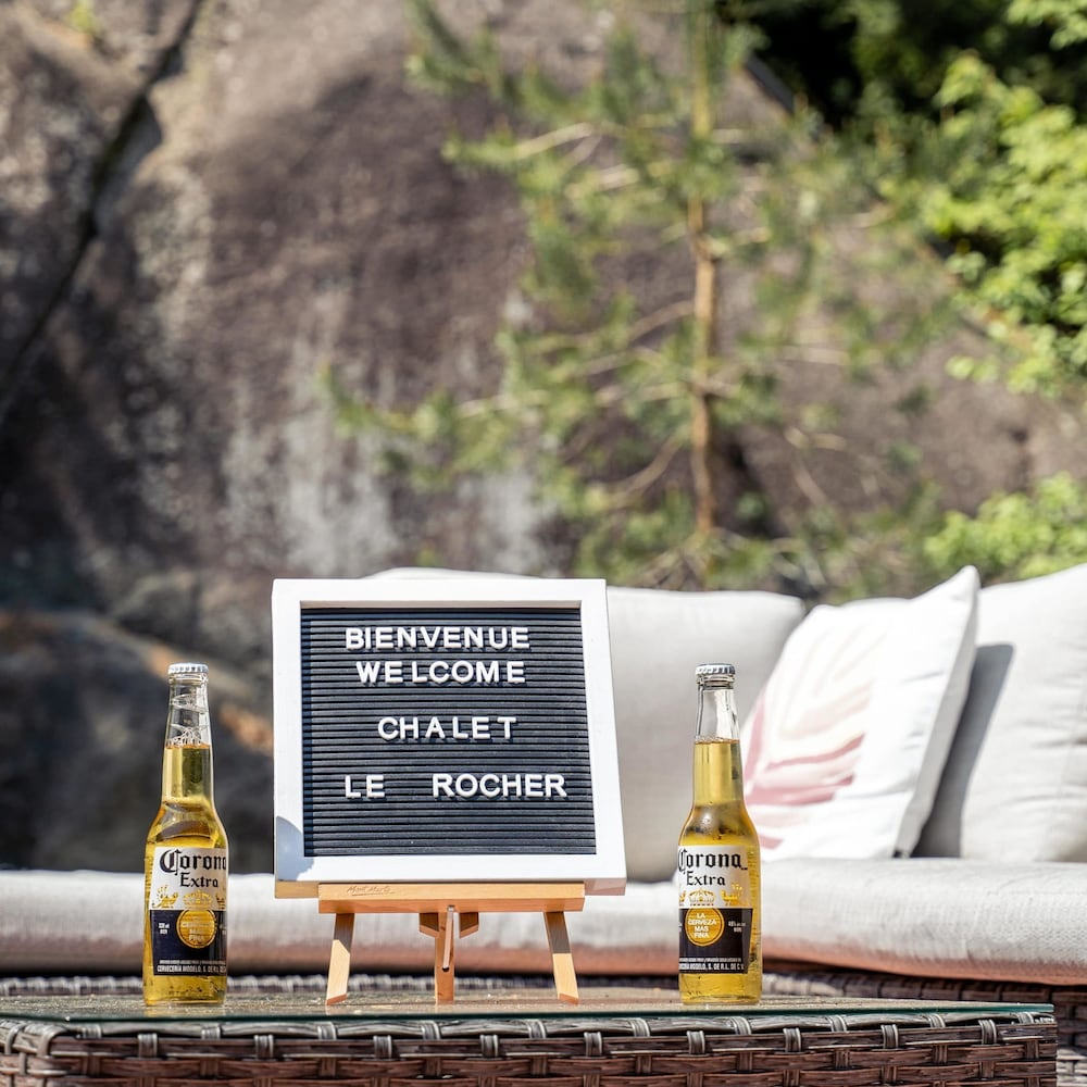 Le Rocher Spa Lac Par Paddleboard