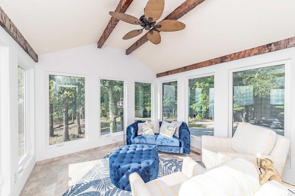 Panorama by Avantstay Unparalleled Views, Deck w/ Hottub, Game Room Pool Table