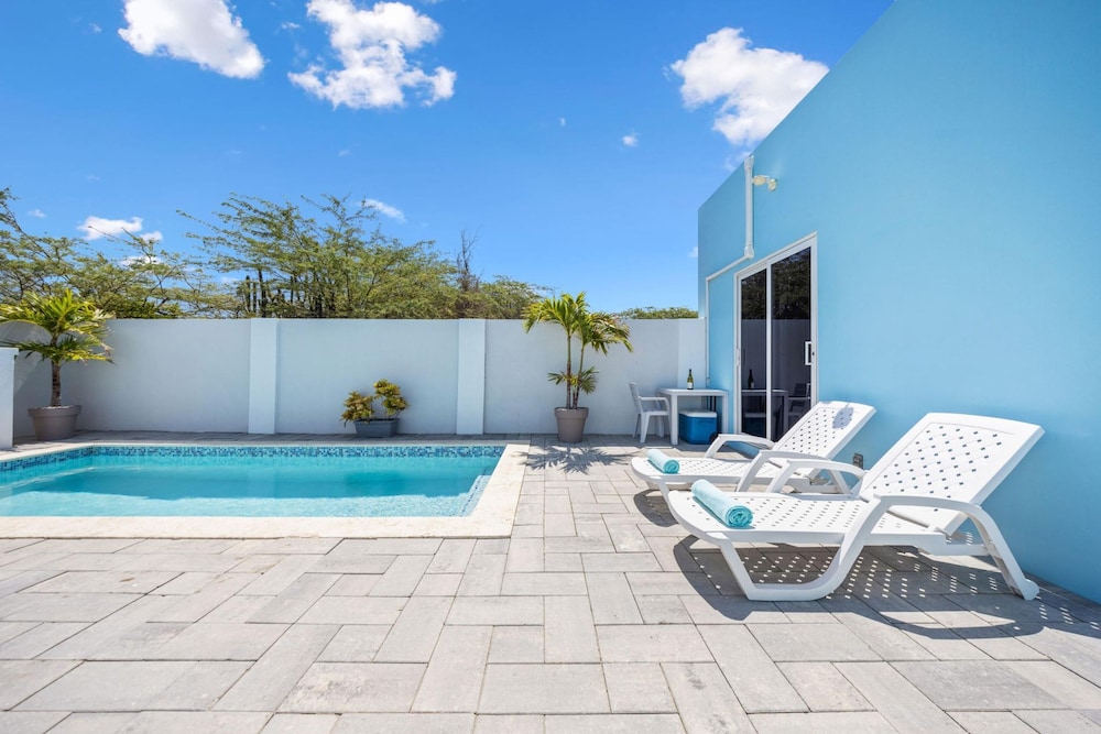 Amazing Studio w Pool Patio Close 2 Palmbeach