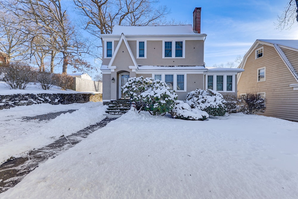 Charming Connecticut Retreat Near Museums Hiking - Property Image 3