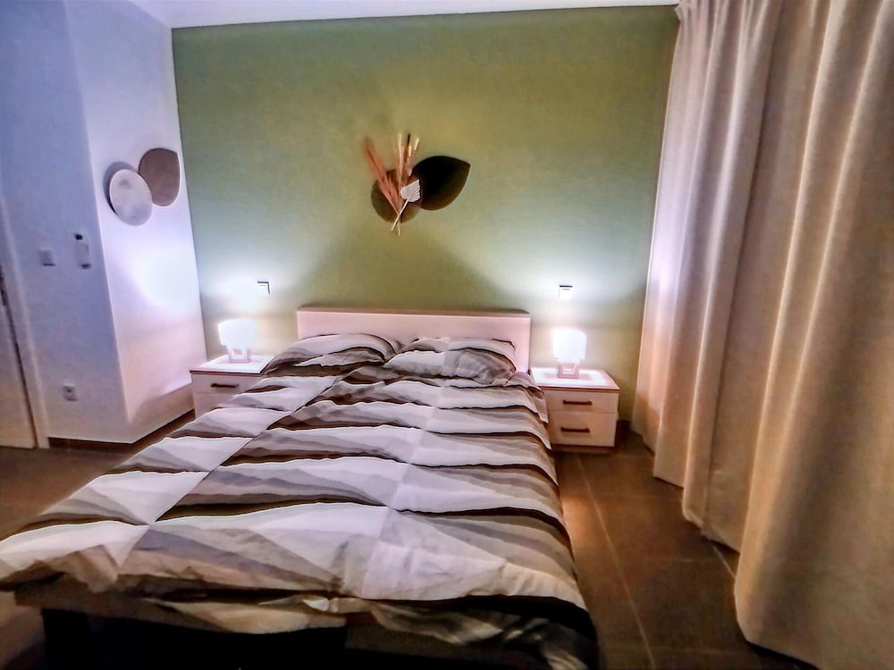 Apartment by the Beach in Dalmatia view 4