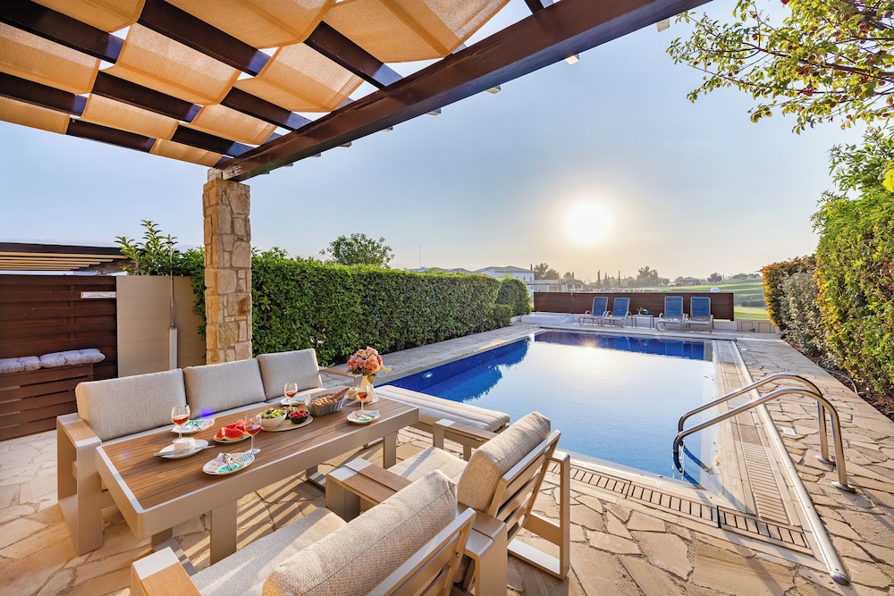 Hg06 Adjacent to Aphrodite Hills- Private Pool