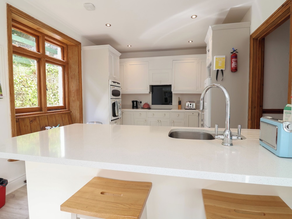 5 Belmont Terrace