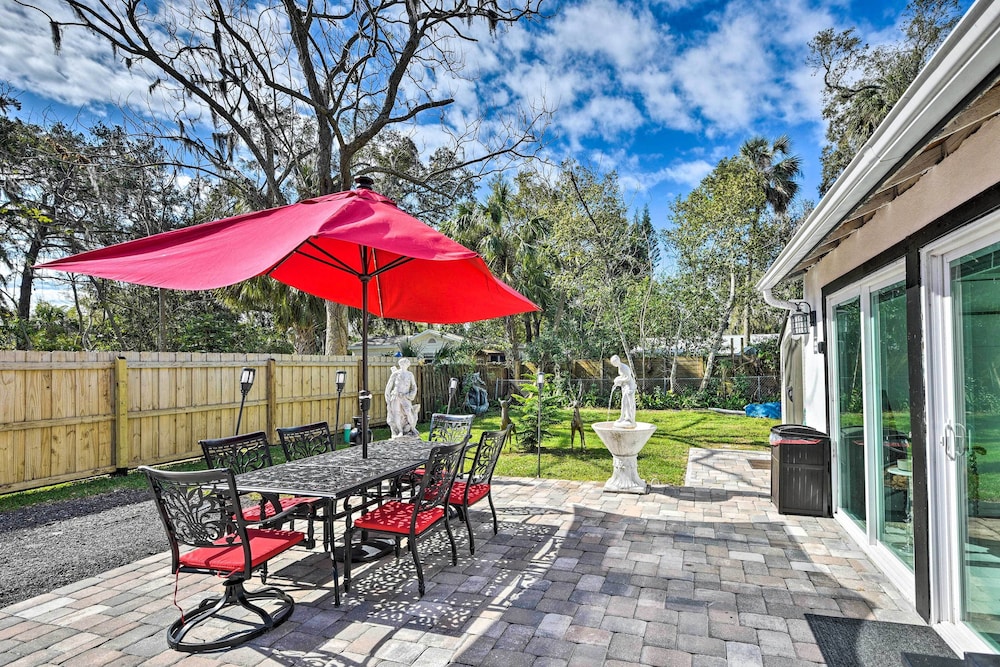 Florida Getaway w/ Patio ~ 3 Mi to Beaches! view 2