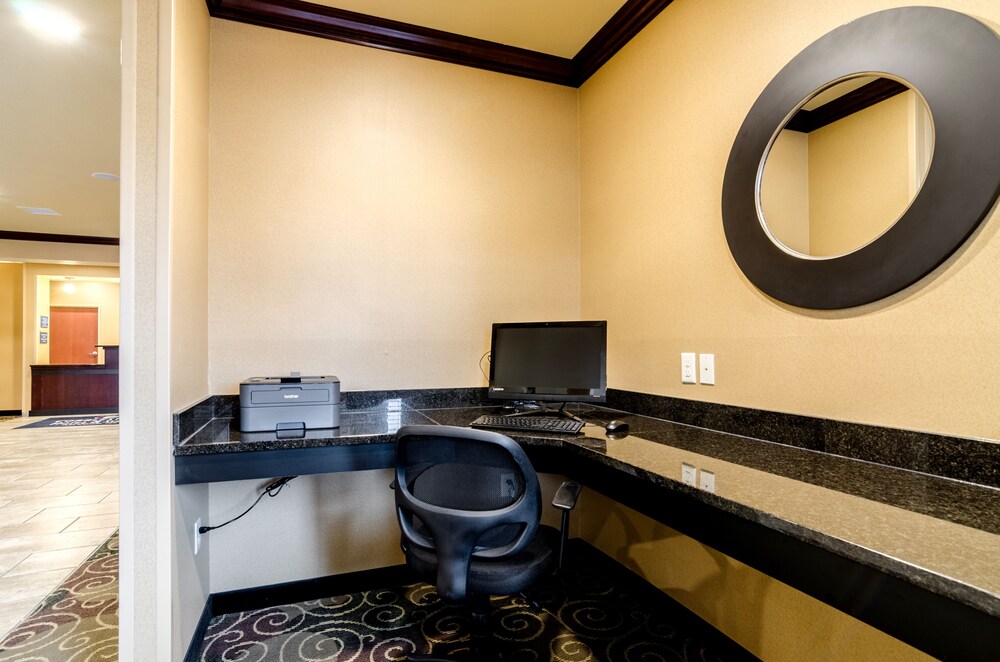Cobblestone Inn & Suites - Vinton