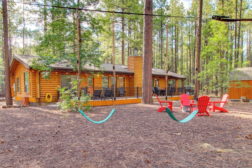 Near Fishing & Hiking: Pinetop Log Cabin w/ Deck!