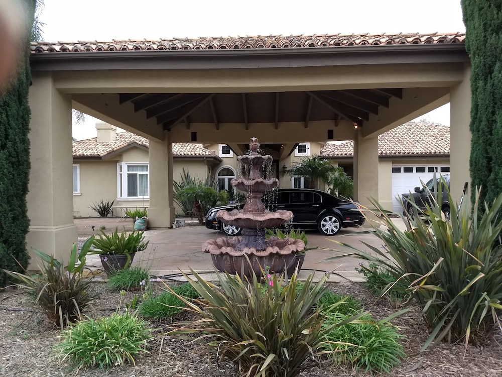 Hotel Sunshine Mountain Bed And Breakfast