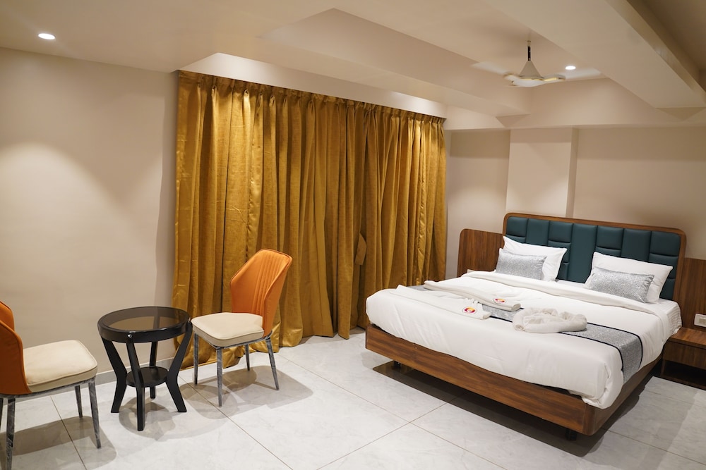 Hotel Status Inn