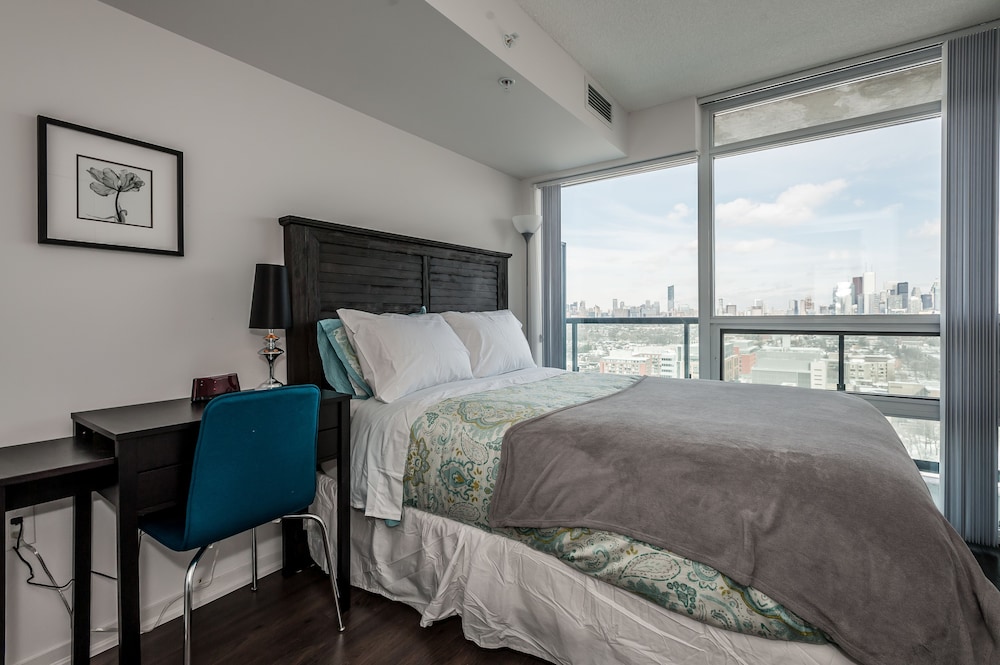 Life Suites Soho 2 Bed - 2 Bath CN Tower View-4