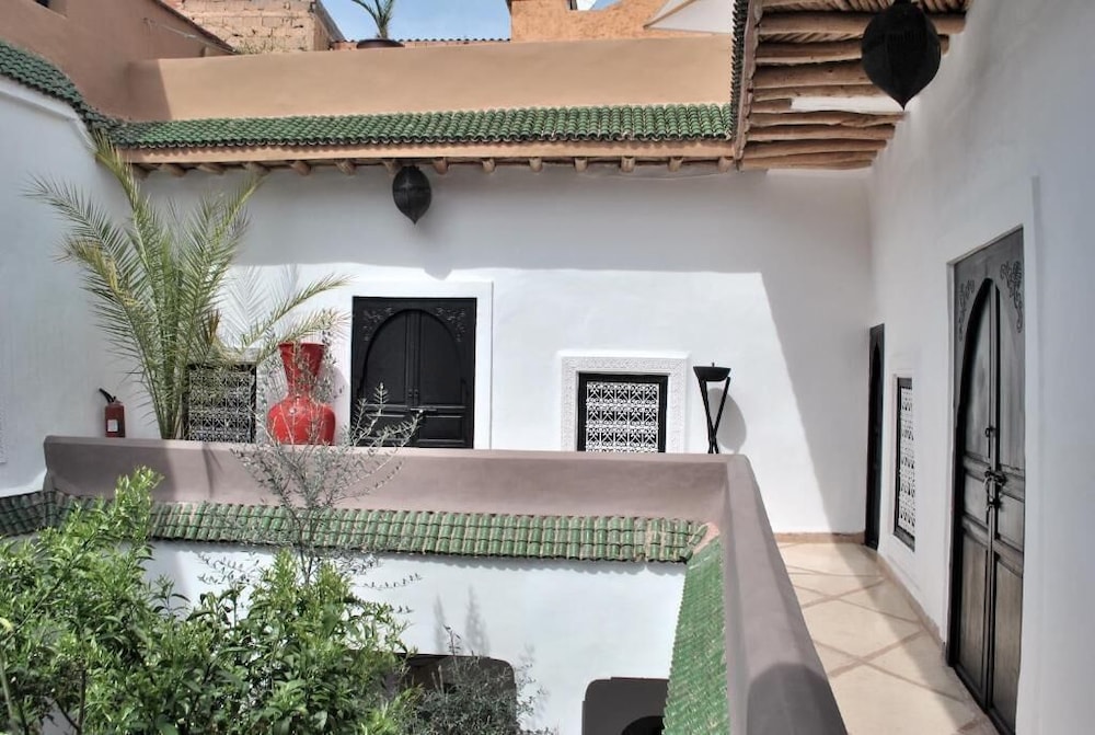 Riad Essaada