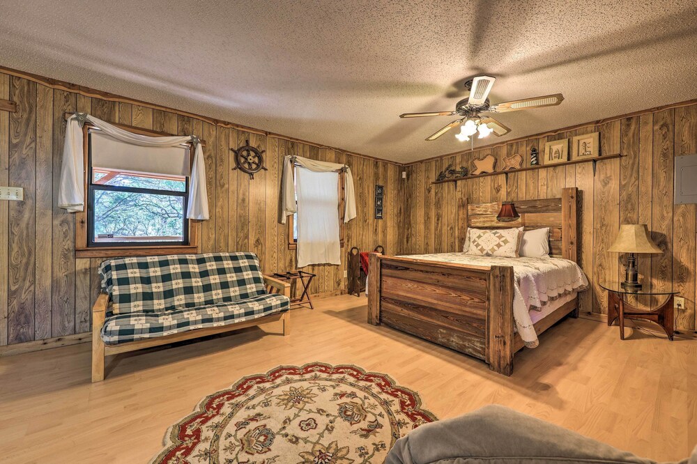 Rustic Canyon Lake Cabins w/ Hot Tub on 3 Acres - Property Image 27
