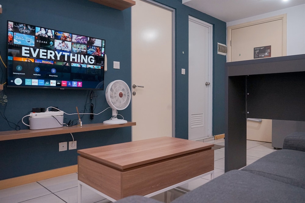 Comfortable And Strategic 2Br Apartment M-Town Residence