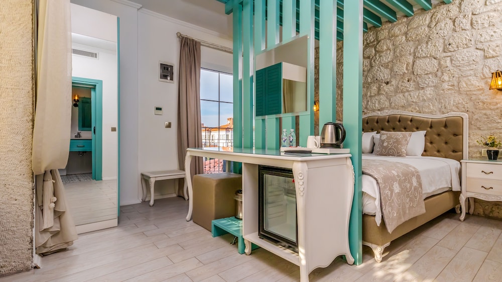 Avlu Alacati Butik Otel - Image 25